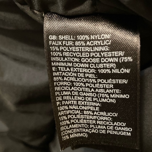 The North Face Women’s Arctic Parka - Made in Bangladesh - Picture 9 of 12